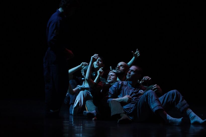 Holly Shift by Mauro Astolfi.  Courtesy of ORBITA|Spellbound Centro Nazionale di Produzione della Danza. Photo by Paolo Porto